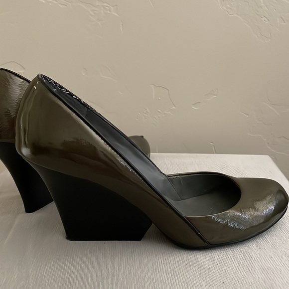 Nine West 6.5 Gray Funky-Heeled Pumps - Picture 4 of 6